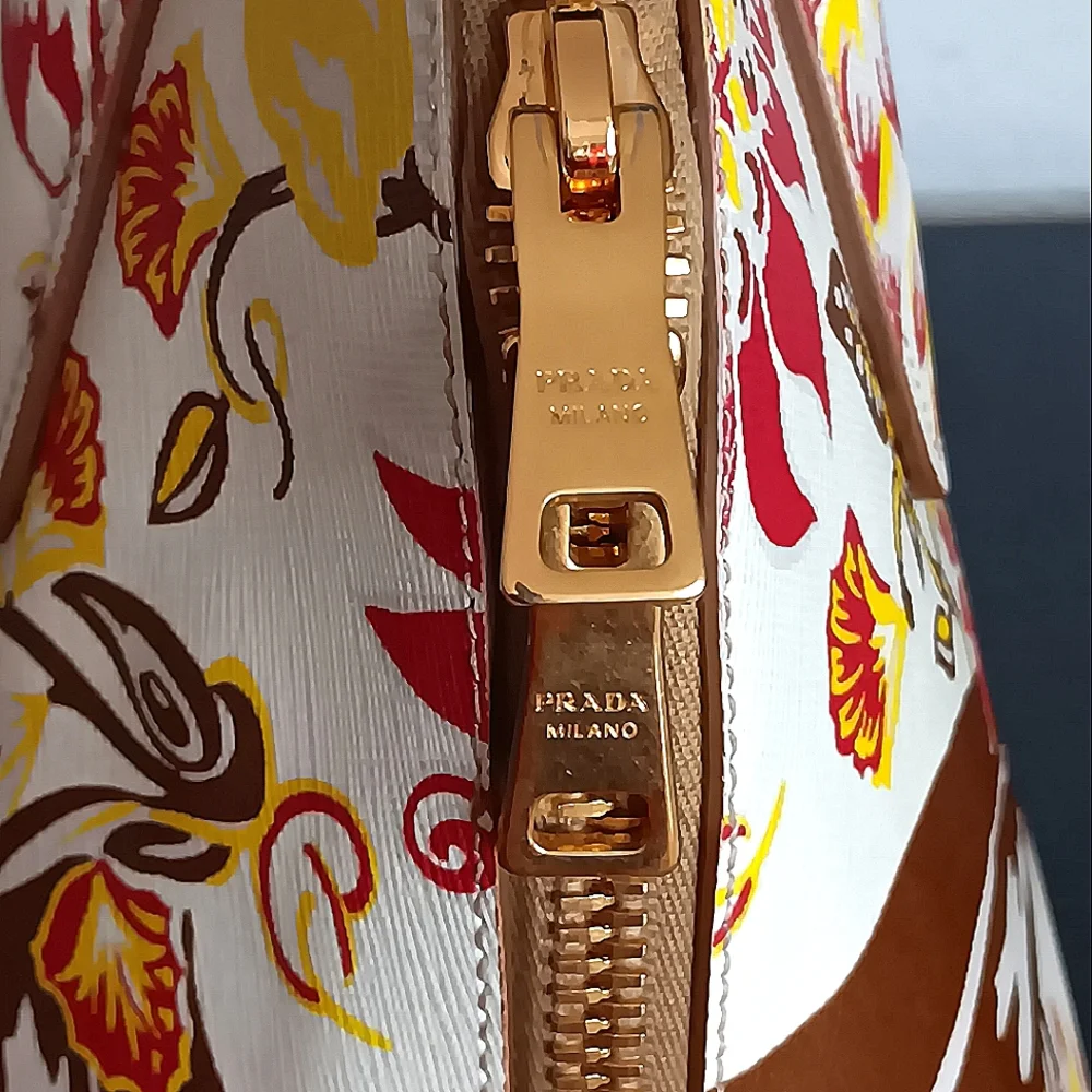 Prada RARE 💐 Large Floral Saffiano Lux Promenade Dome Sachel Bag - Picture 14 of 17